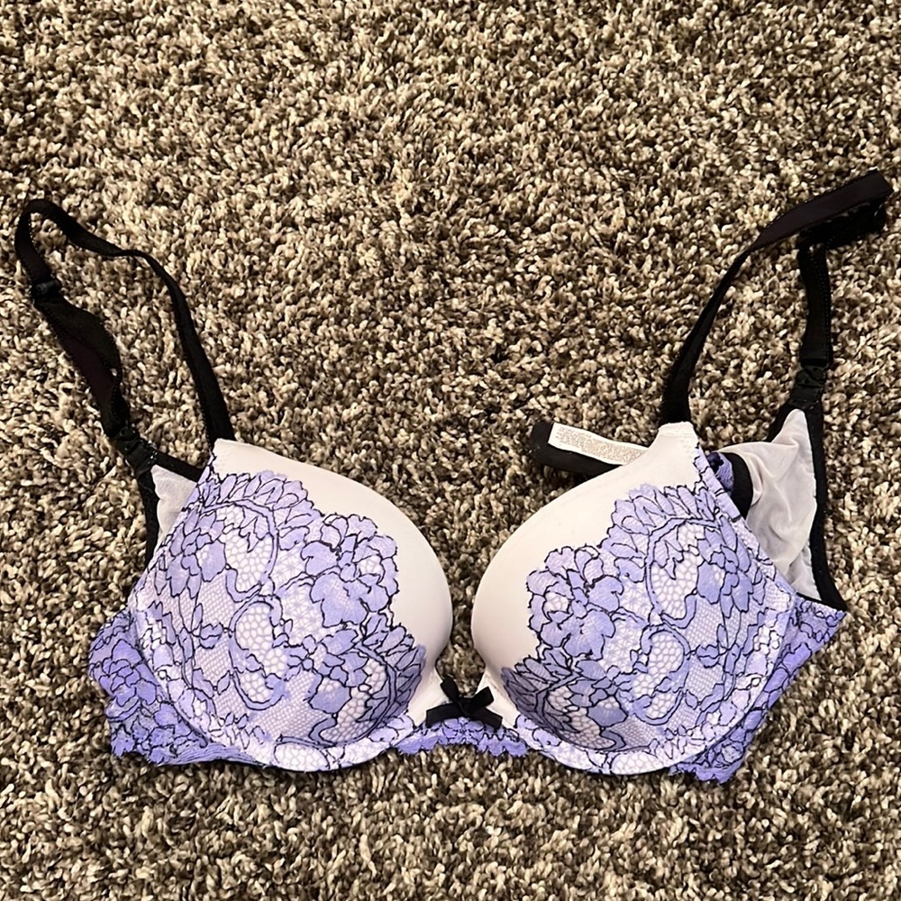 Brand New VS Bra